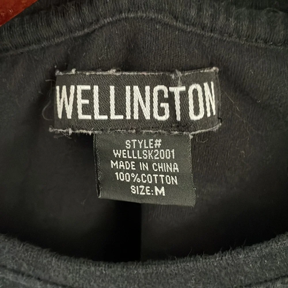 Wellington Rose Black Long Sleeve T Shirt (Size M) - Picture 3 of 3